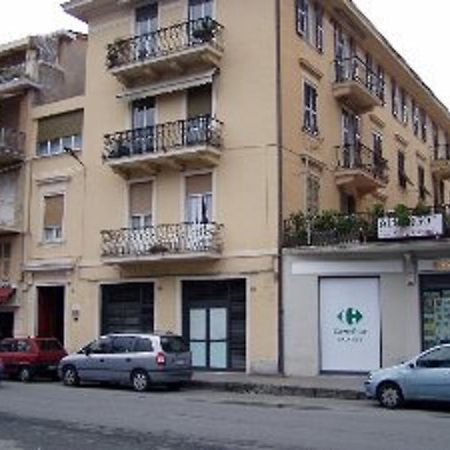 ואראצה Albergo Villagrande מראה חיצוני תמונה