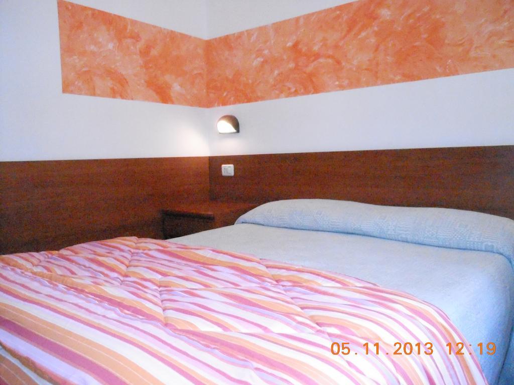 ואראצה Albergo Villagrande חדר תמונה