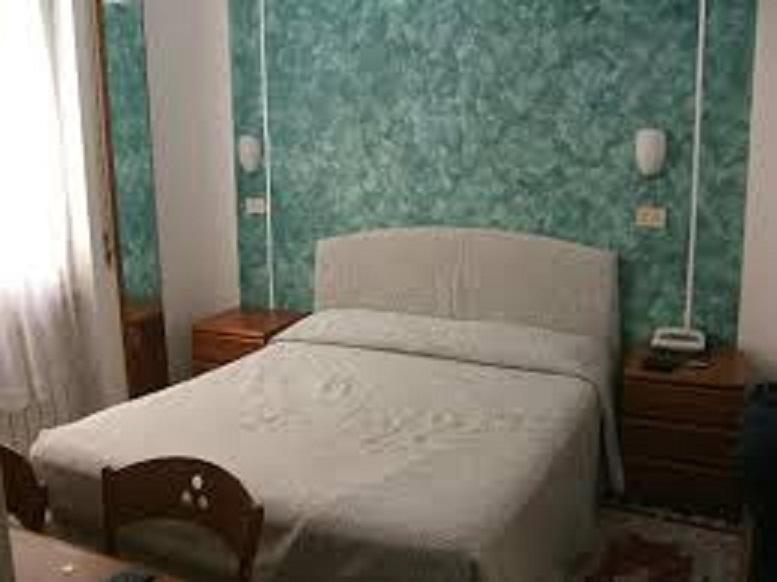 ואראצה Albergo Villagrande חדר תמונה